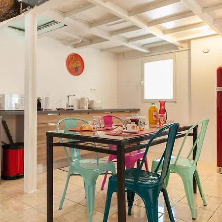 Le Loft Retro Pop : Centre/port/plage Apartment